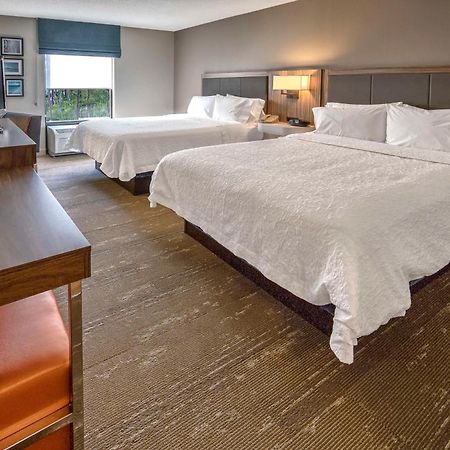 Hampton Inn & Suites Fort Myers Естеро Екстериор снимка