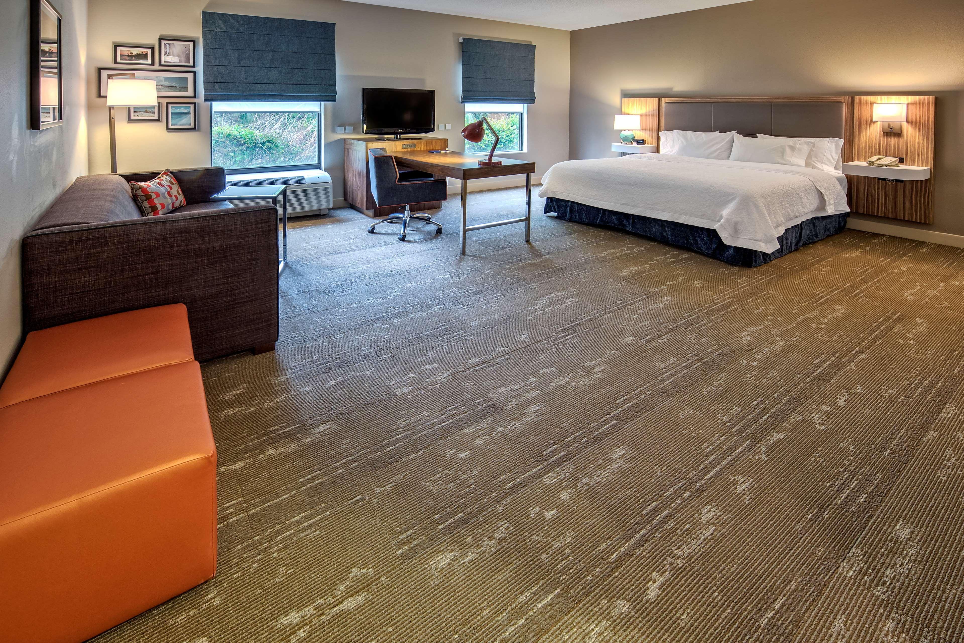 Hampton Inn & Suites Fort Myers Естеро Екстериор снимка