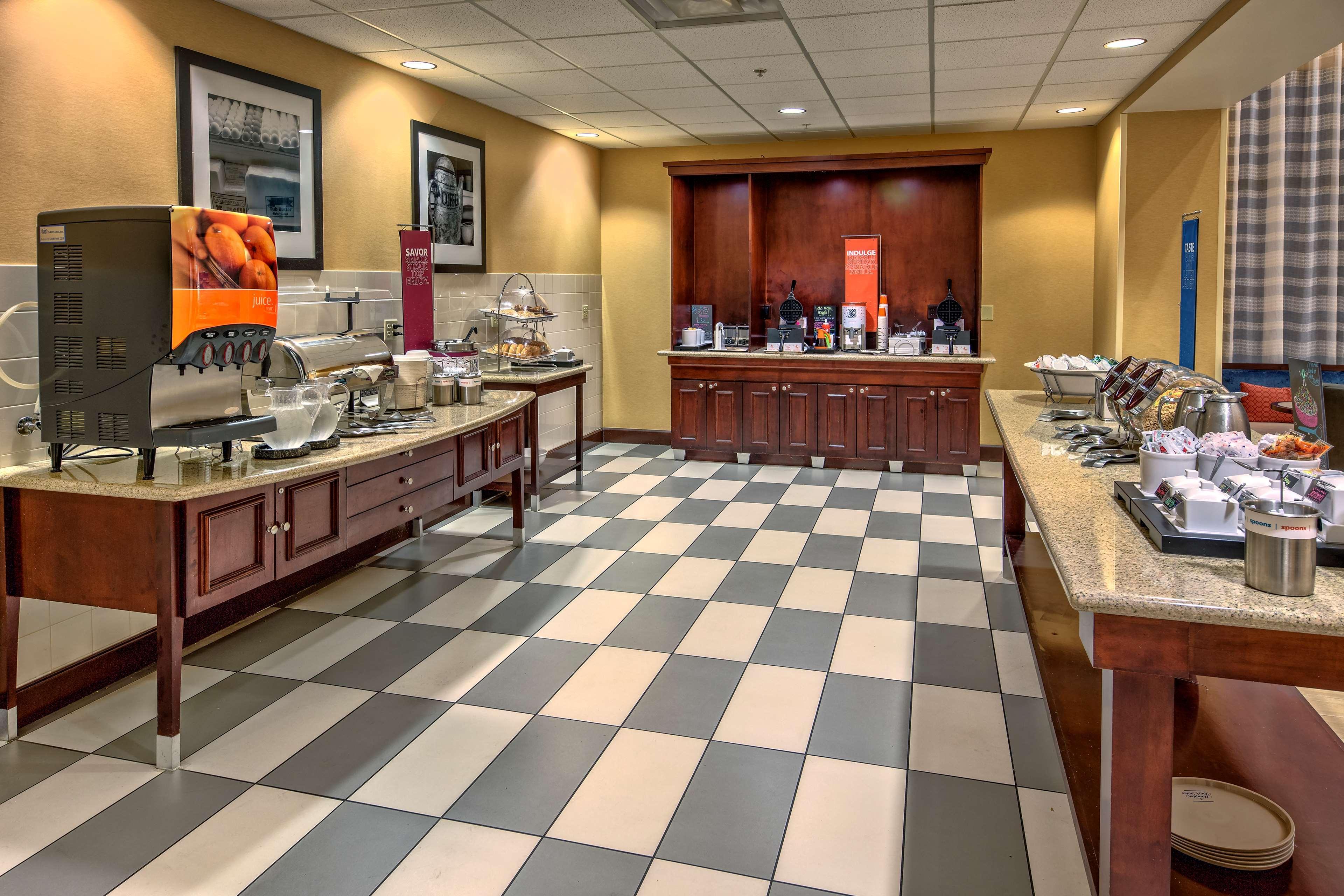 Hampton Inn & Suites Fort Myers Естеро Екстериор снимка
