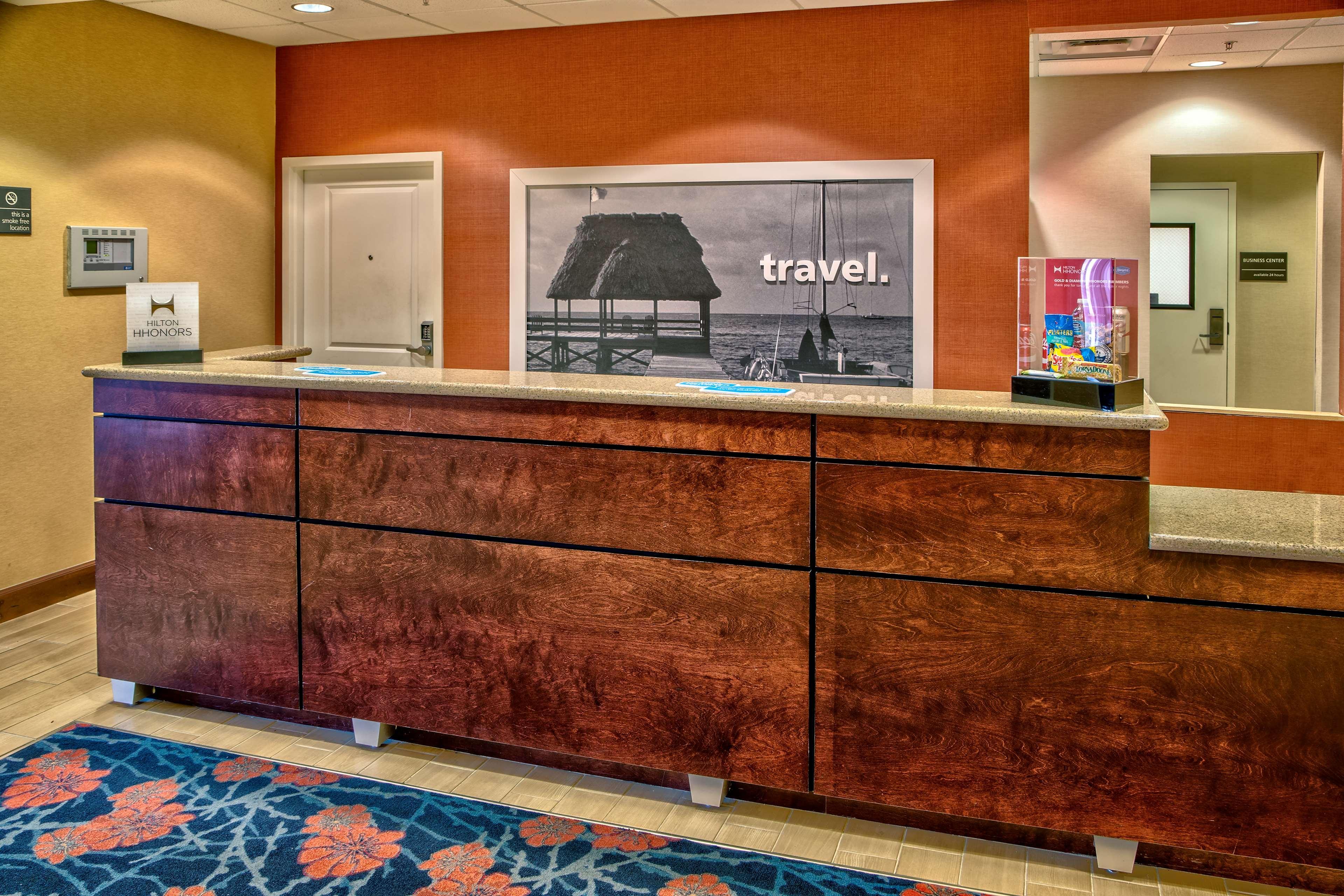 Hampton Inn & Suites Fort Myers Естеро Екстериор снимка