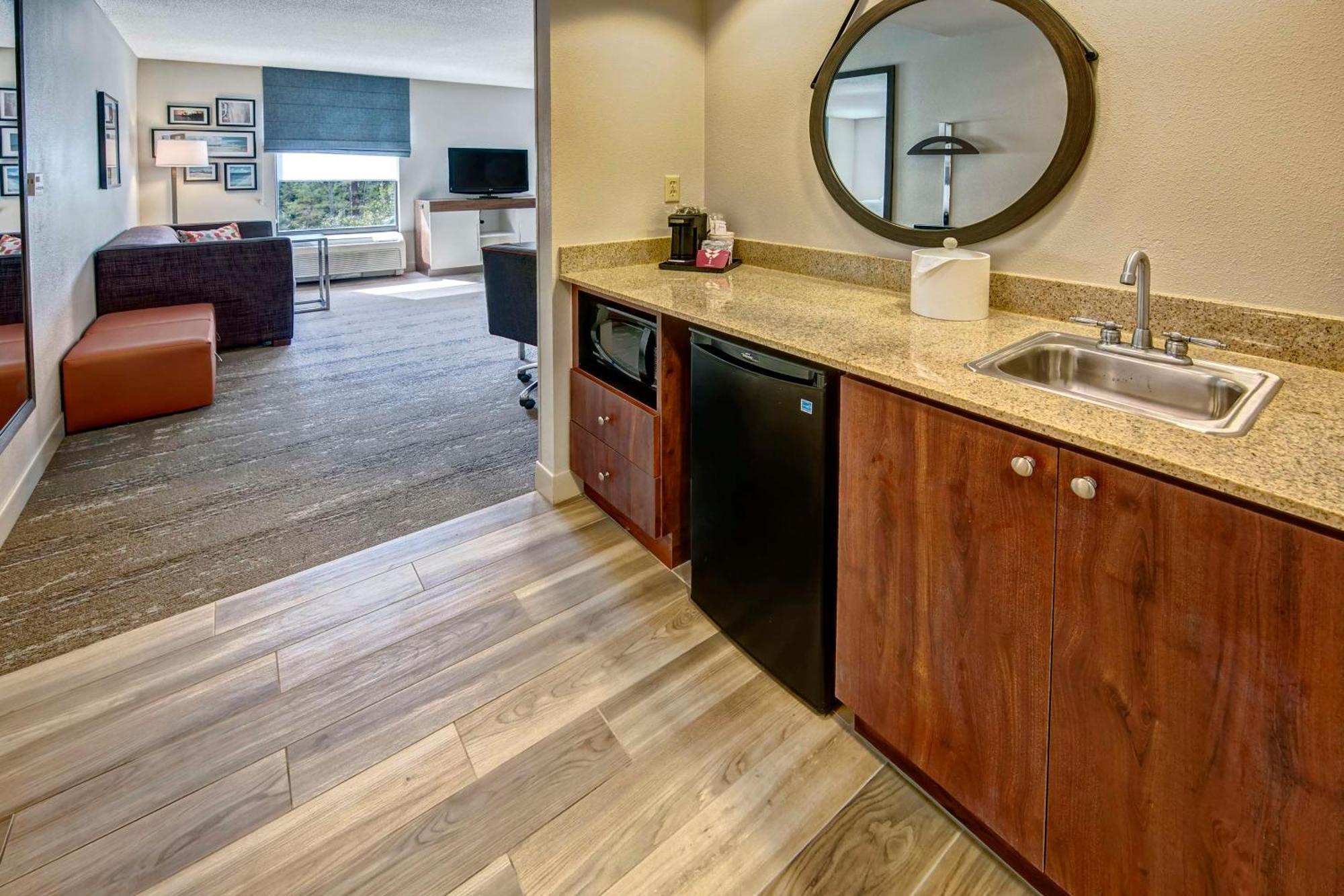 Hampton Inn & Suites Fort Myers Естеро Екстериор снимка