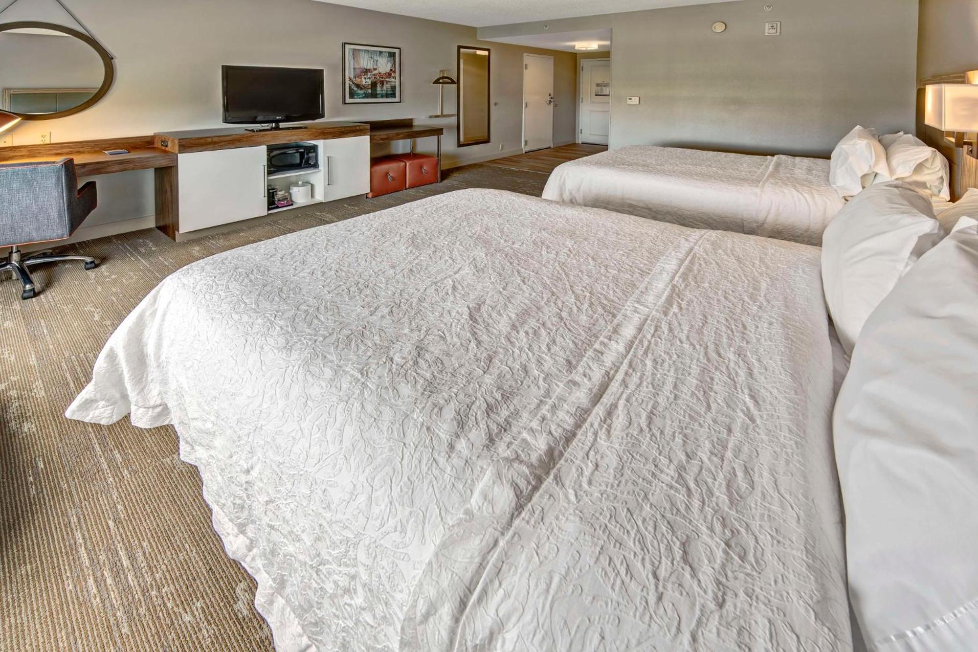 Hampton Inn & Suites Fort Myers Естеро Екстериор снимка