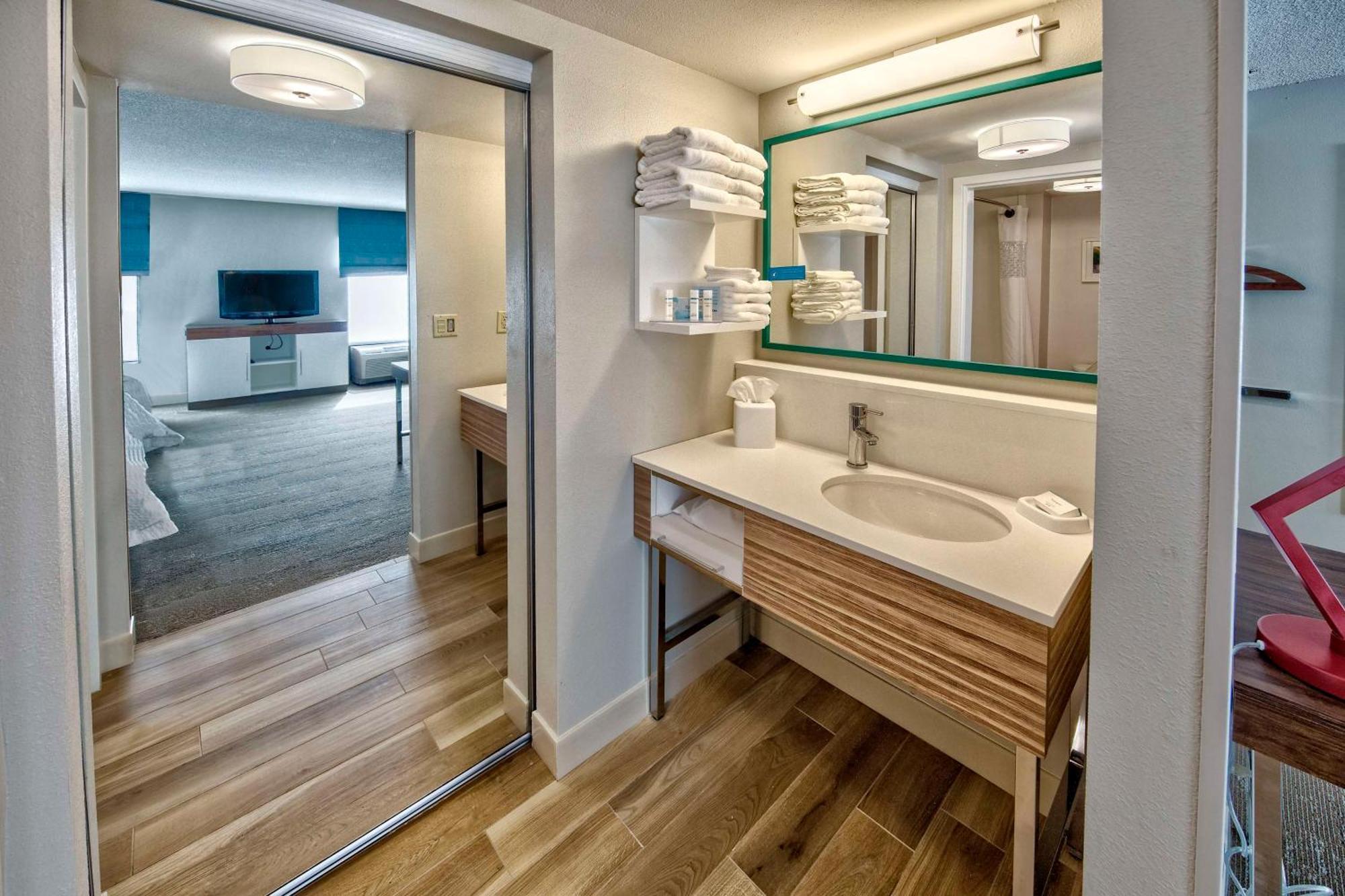 Hampton Inn & Suites Fort Myers Естеро Екстериор снимка