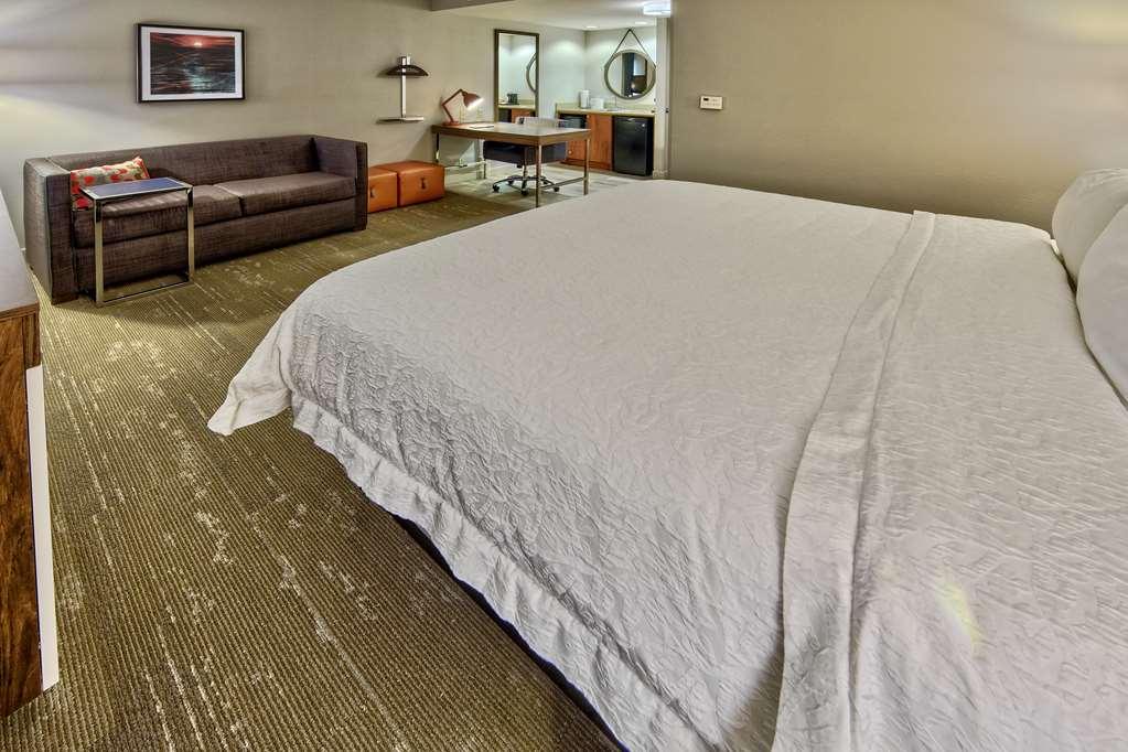 Hampton Inn & Suites Fort Myers Естеро Стая снимка