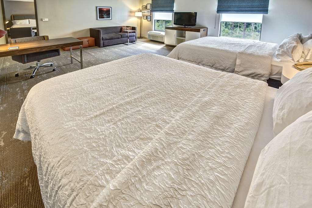 Hampton Inn & Suites Fort Myers Естеро Стая снимка