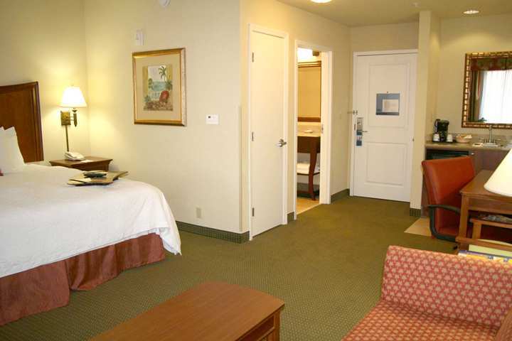 Hampton Inn & Suites Fort Myers Естеро Екстериор снимка