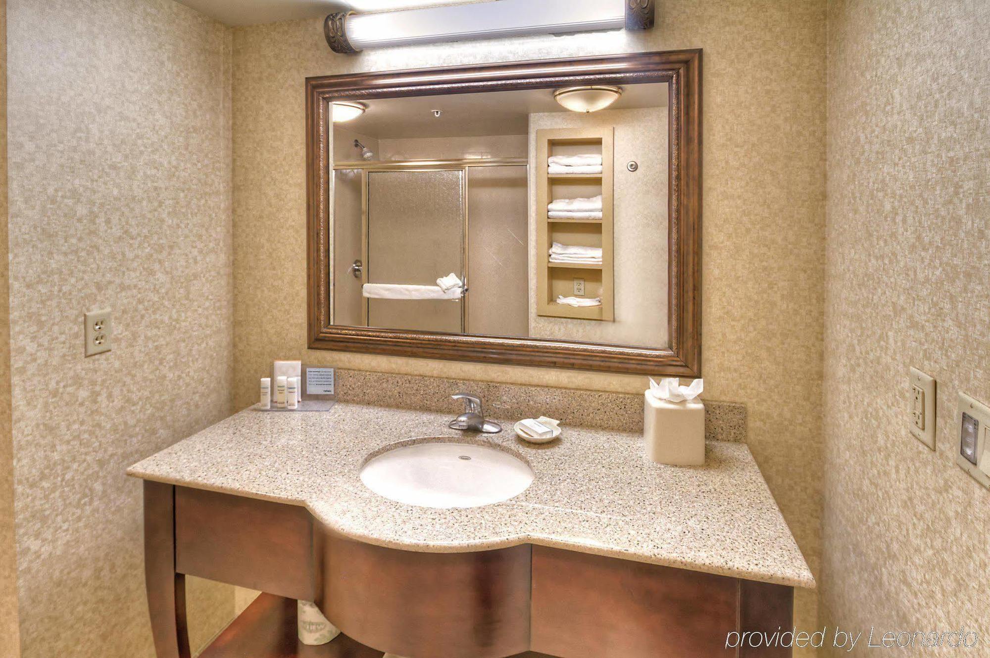 Hampton Inn & Suites Fort Myers Естеро Екстериор снимка