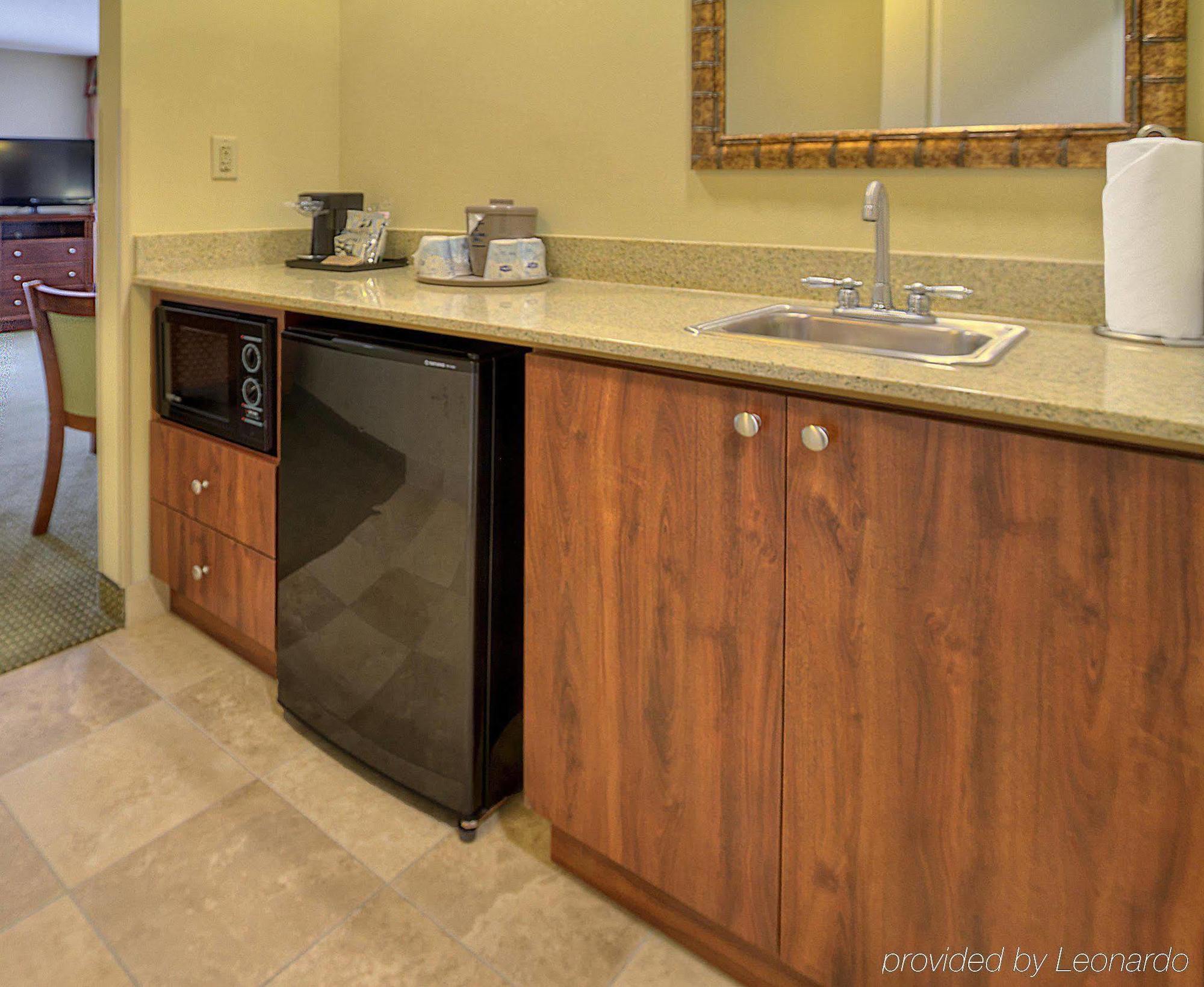 Hampton Inn & Suites Fort Myers Естеро Екстериор снимка