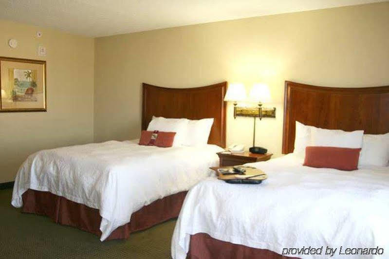 Hampton Inn & Suites Fort Myers Естеро Екстериор снимка